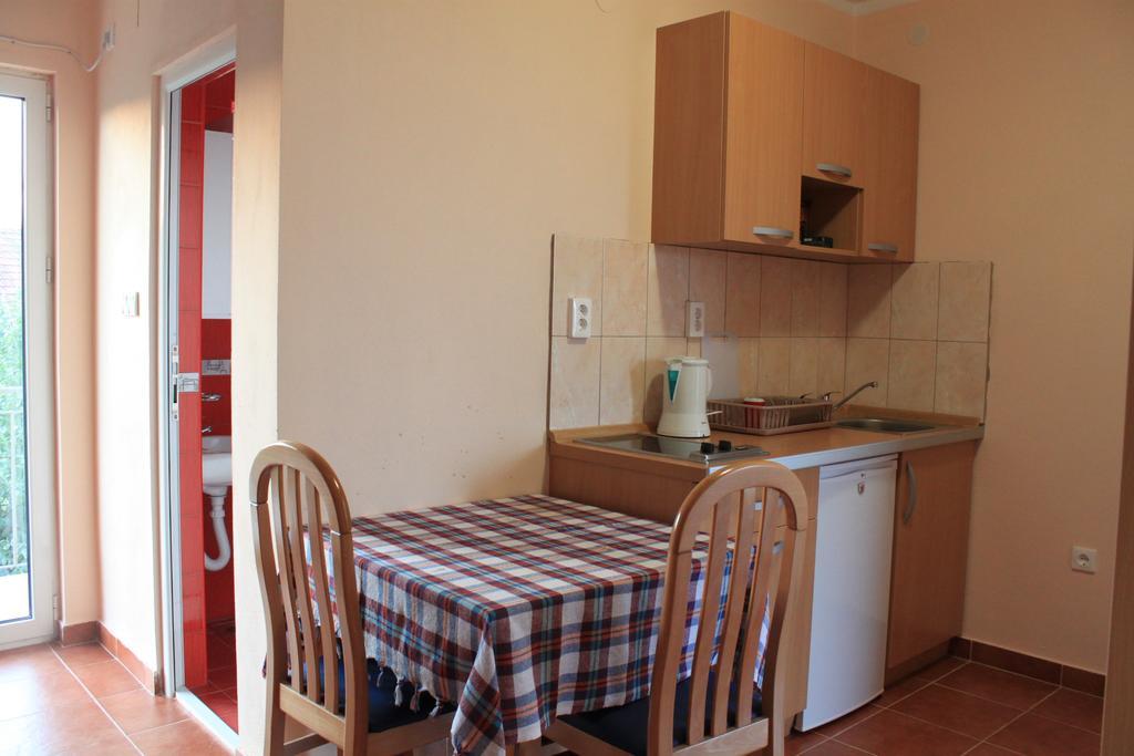 Apartments Adriatika Budva Room photo