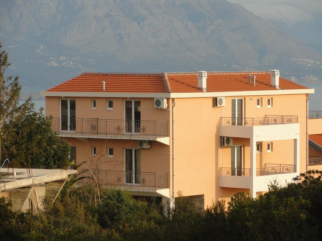 Apartments Adriatika Budva Room photo